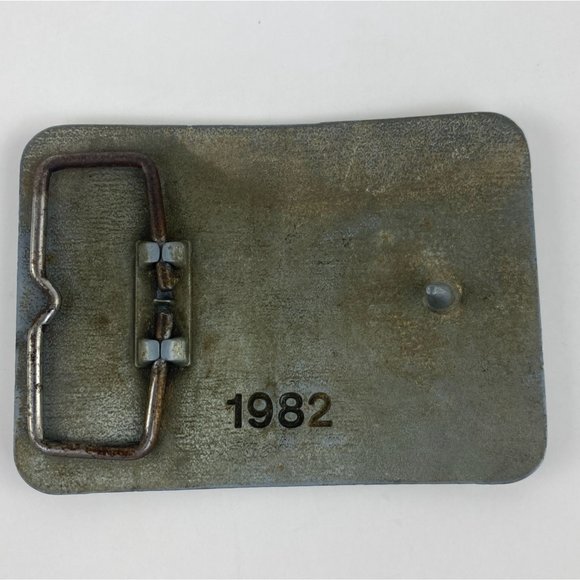 1982 NEW HOLLAND Belt Buckle Im Proud to be a Reliable American Farmer - Picture 2 of 3